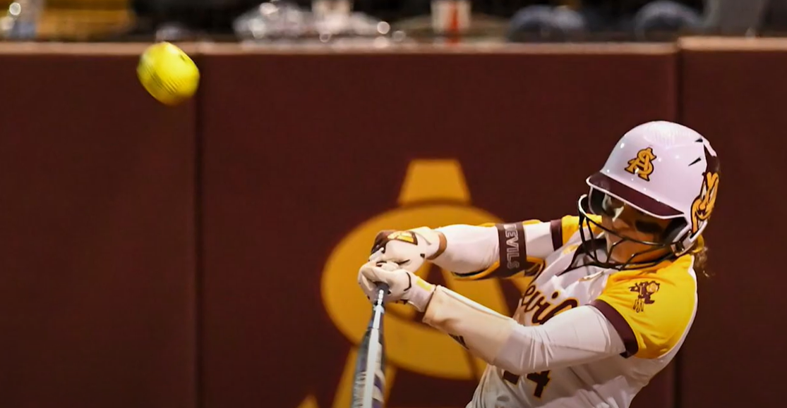 Softball vs. Baseball Bat What’s the Difference? SportProfy
