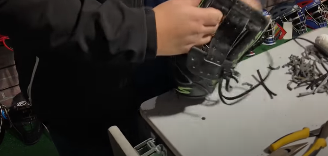 How to Relace a Baseball Glove? SportProfy