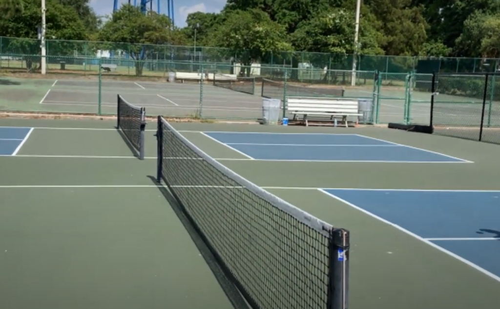 What is pickleball and how to play it?